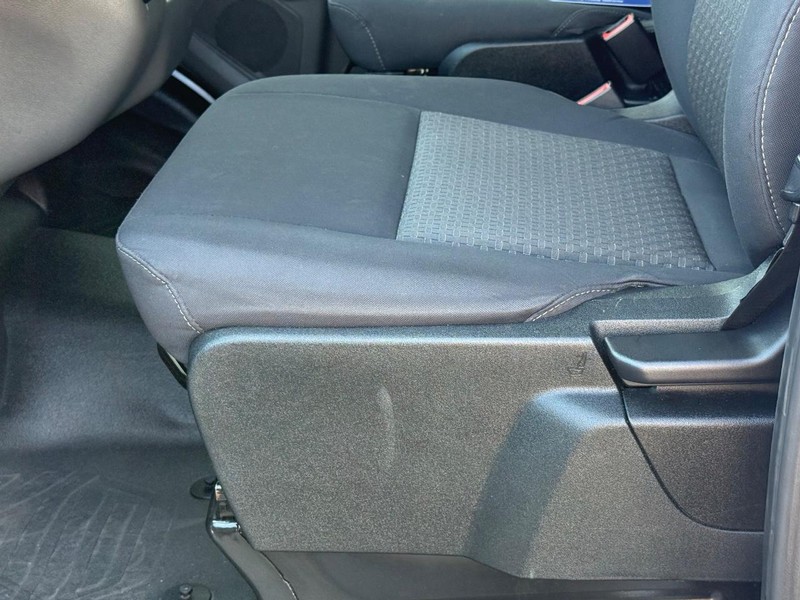 Ford Transit Cargo Van Vehicle Full-screen Gallery Image 21
