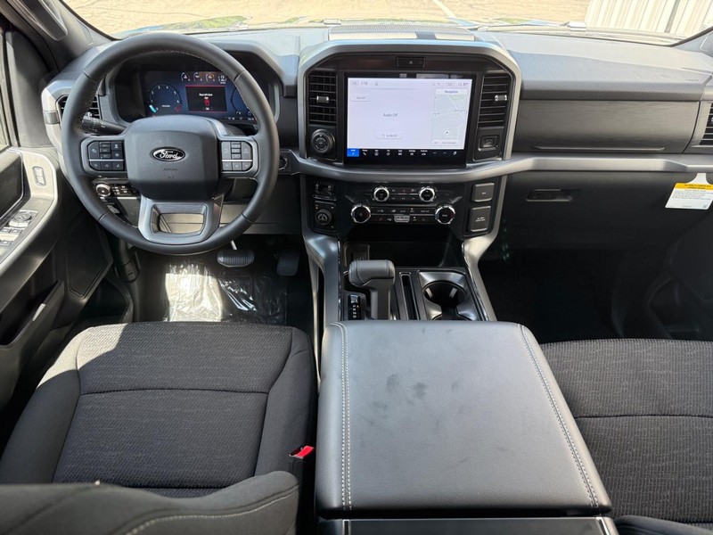 Ford F-150 Vehicle Full-screen Gallery Image 10