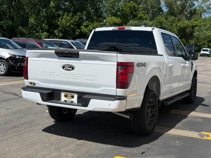 Ford F-150 Vehicle Full-screen Gallery Image 6