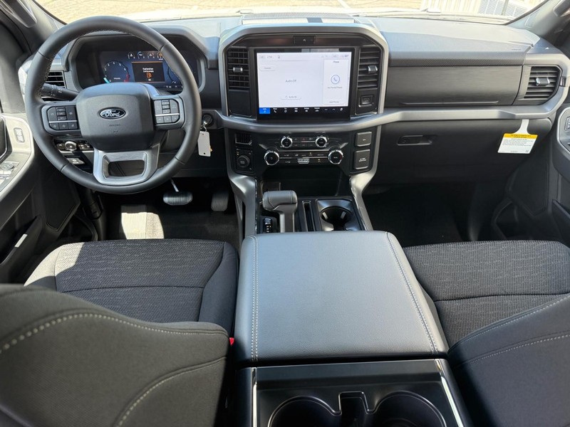 Ford F-150 Vehicle Full-screen Gallery Image 10
