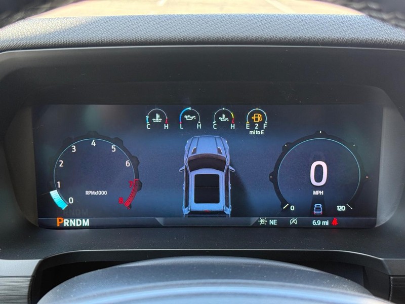 Ford F-150 Vehicle Full-screen Gallery Image 17