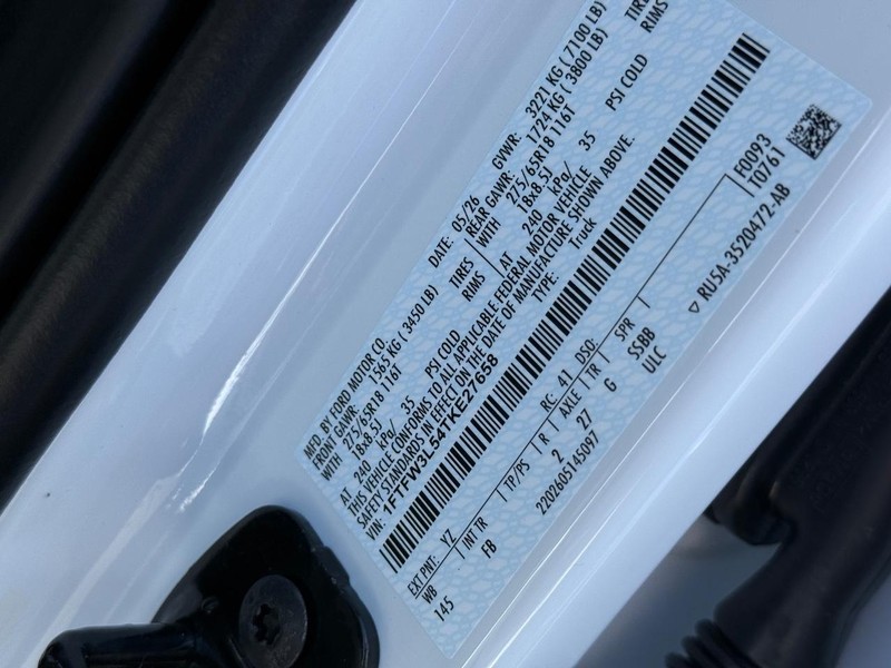 Ford F-150 Vehicle Full-screen Gallery Image 22