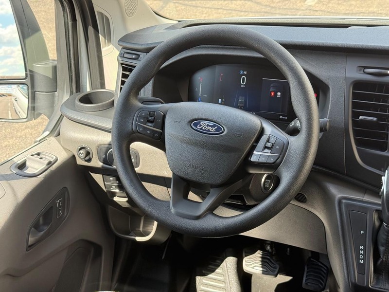 Ford Transit Cargo Van Vehicle Full-screen Gallery Image 10