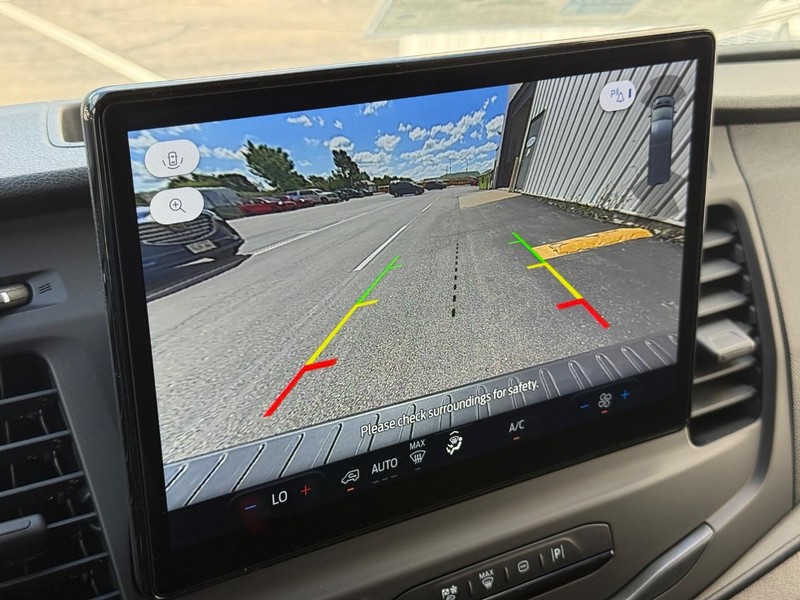 Ford Transit Cargo Van Vehicle Full-screen Gallery Image 17