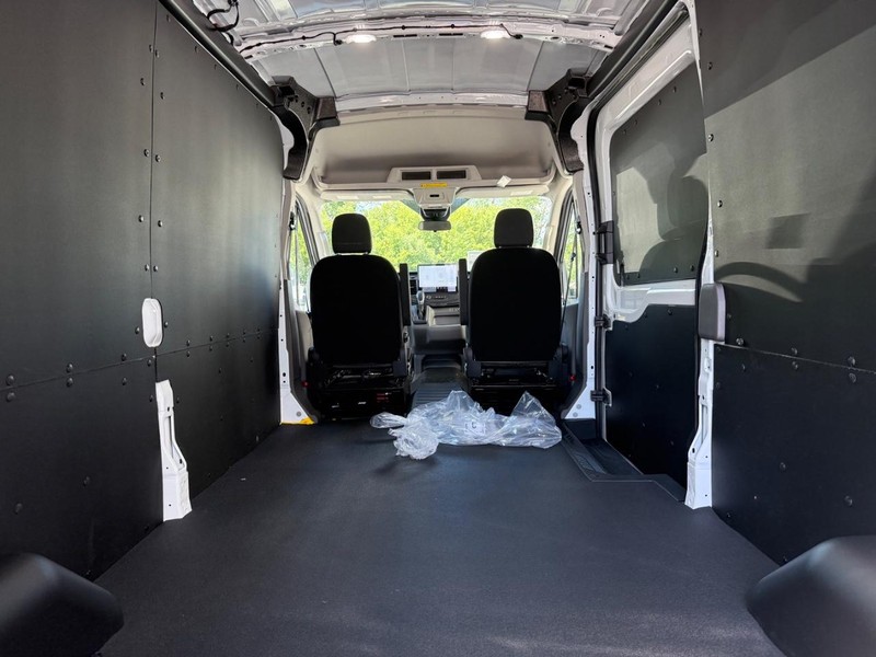 Ford Transit Cargo Van Vehicle Full-screen Gallery Image 6