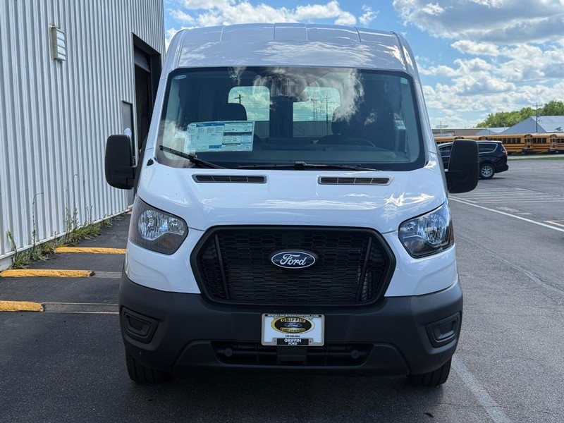 Ford Transit Cargo Van Vehicle Full-screen Gallery Image 8