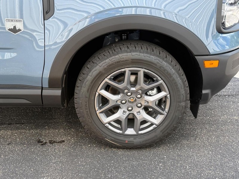 Ford Bronco Sport Vehicle Full-screen Gallery Image 7