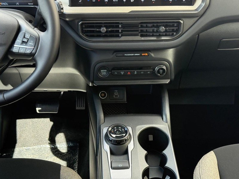 Ford Bronco Sport Vehicle Full-screen Gallery Image 12