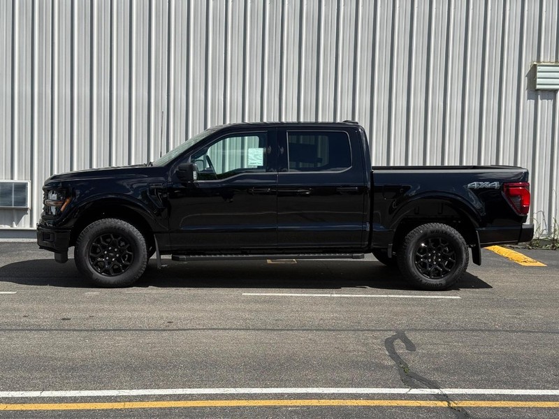 Ford F-150 Vehicle Full-screen Gallery Image 2
