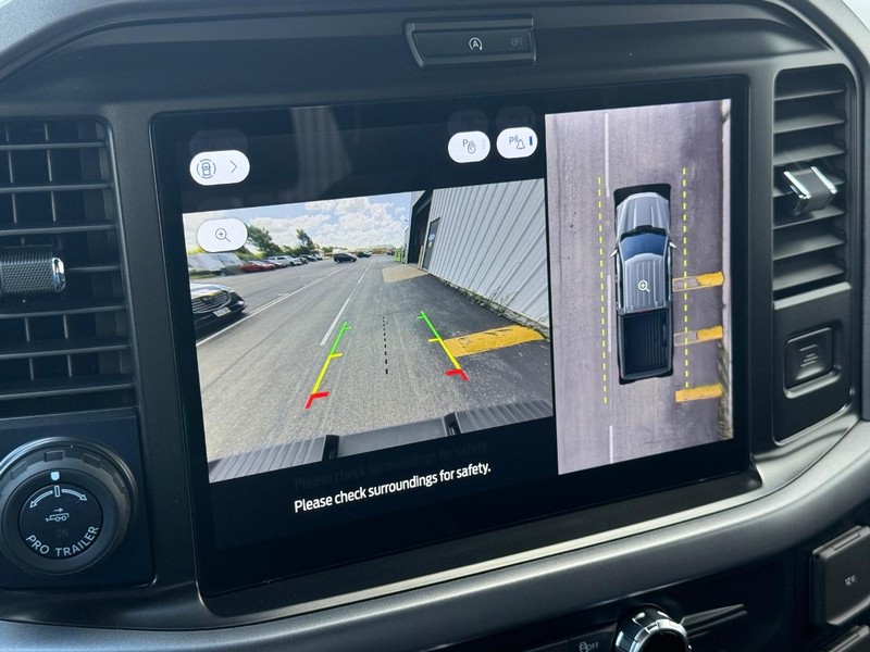 Ford F-150 Vehicle Full-screen Gallery Image 18