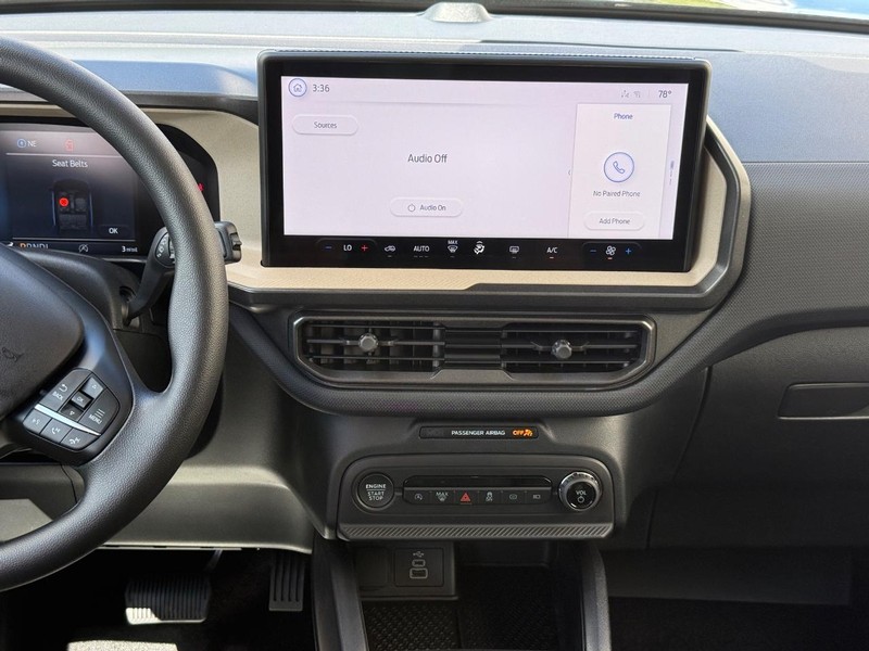 Ford Bronco Sport Vehicle Full-screen Gallery Image 11