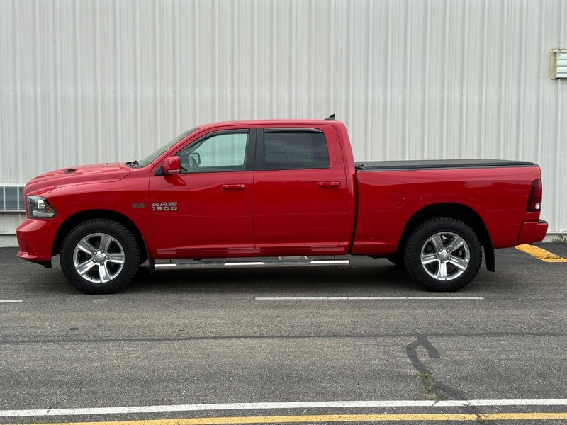 Ram 1500 Vehicle Full-screen Gallery Image 3