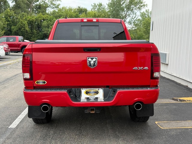 Ram 1500 Vehicle Full-screen Gallery Image 5