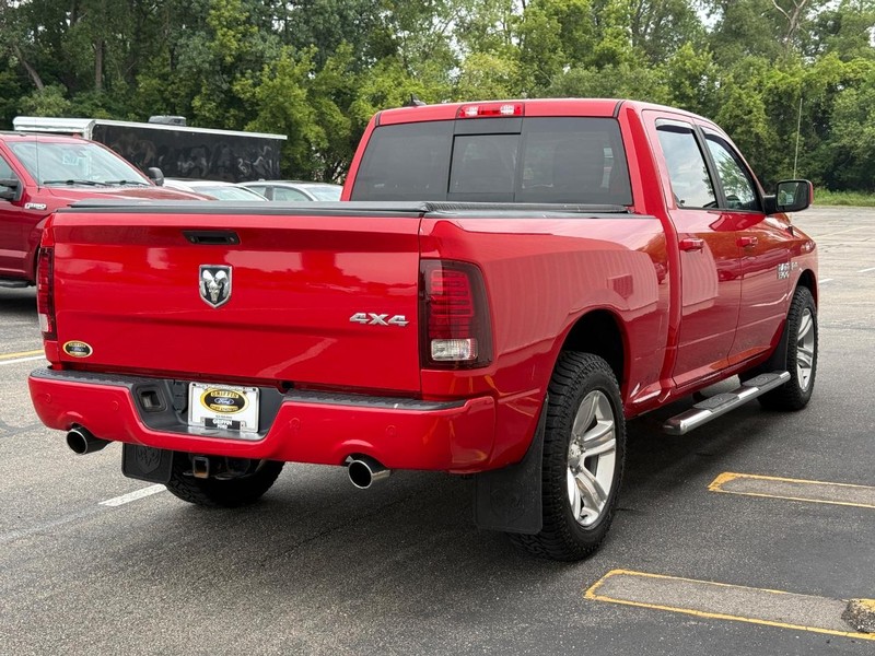 Ram 1500 Vehicle Full-screen Gallery Image 6