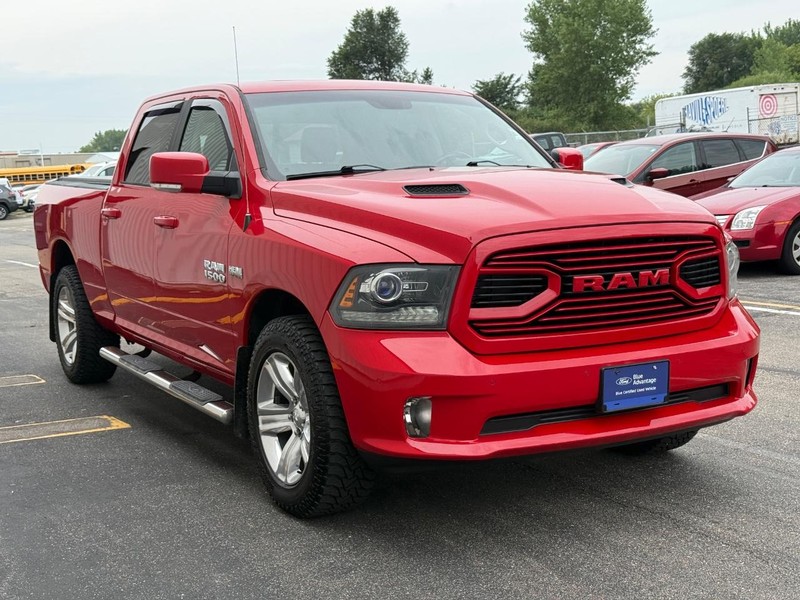 Ram 1500 Vehicle Full-screen Gallery Image 8