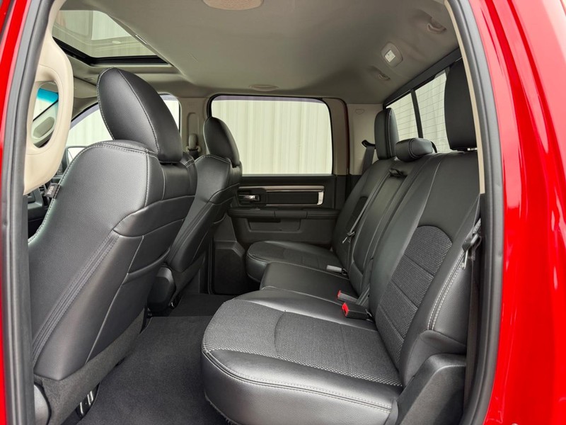 Ram 1500 Vehicle Full-screen Gallery Image 10