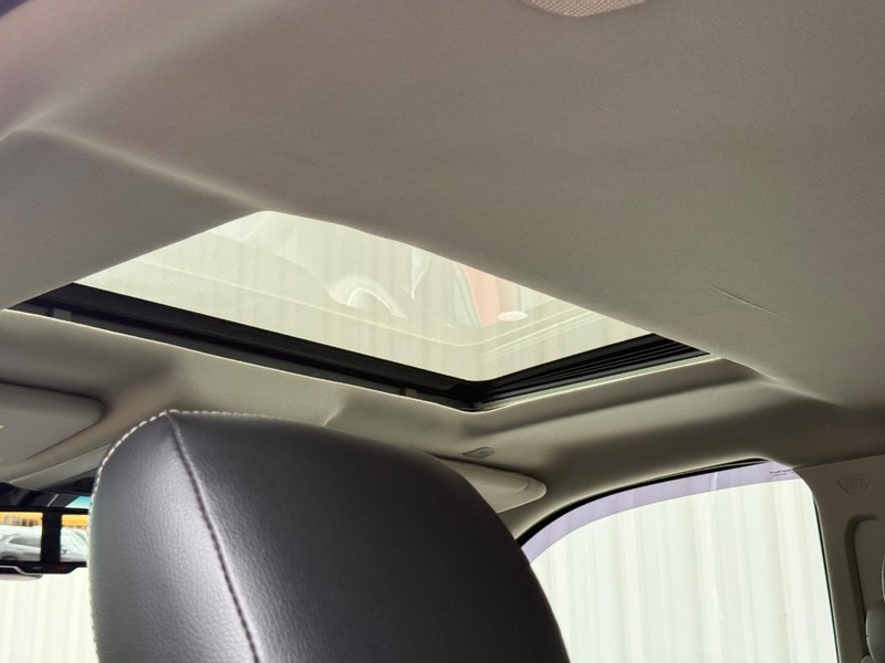 Ram 1500 Vehicle Full-screen Gallery Image 11