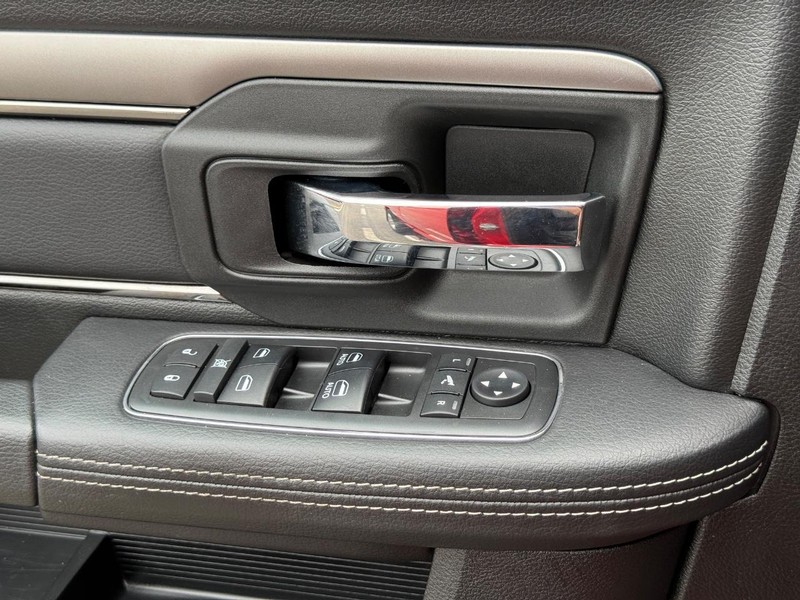 Ram 1500 Vehicle Full-screen Gallery Image 26