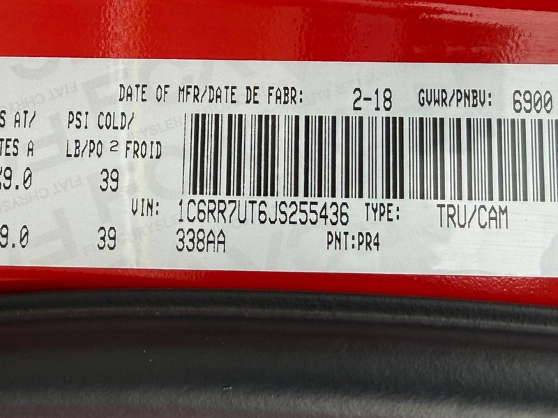 Ram 1500 Vehicle Full-screen Gallery Image 28