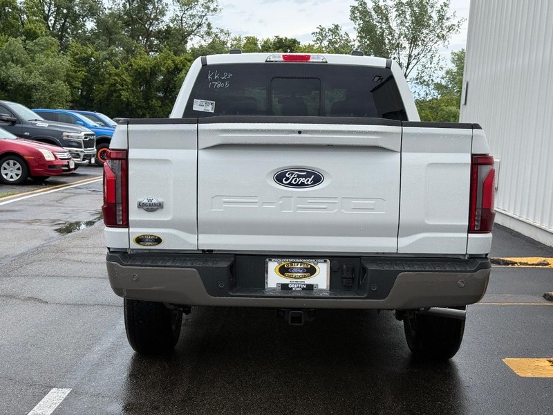 Ford F-150 Vehicle Full-screen Gallery Image 6