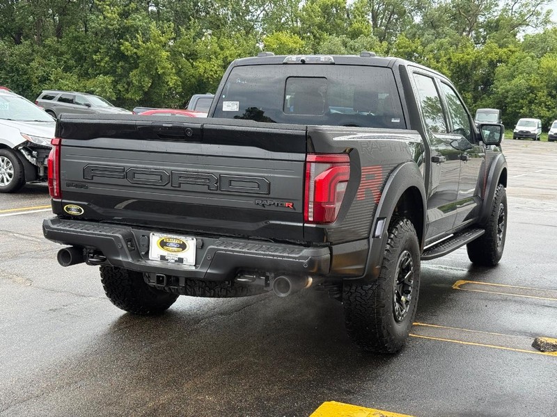 Ford F-150 Vehicle Full-screen Gallery Image 6