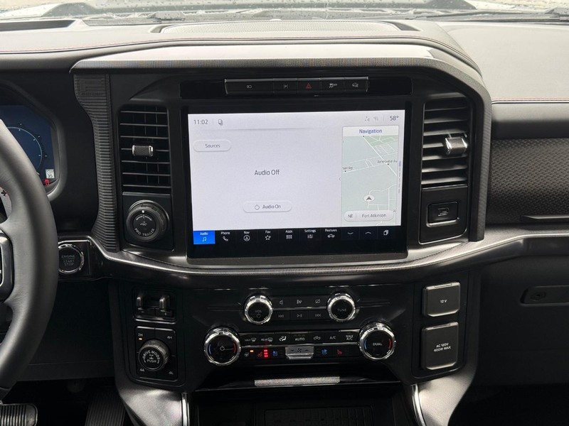 Ford F-150 Vehicle Full-screen Gallery Image 11
