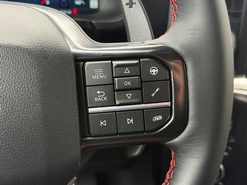 Ford F-150 Vehicle Full-screen Gallery Image 16
