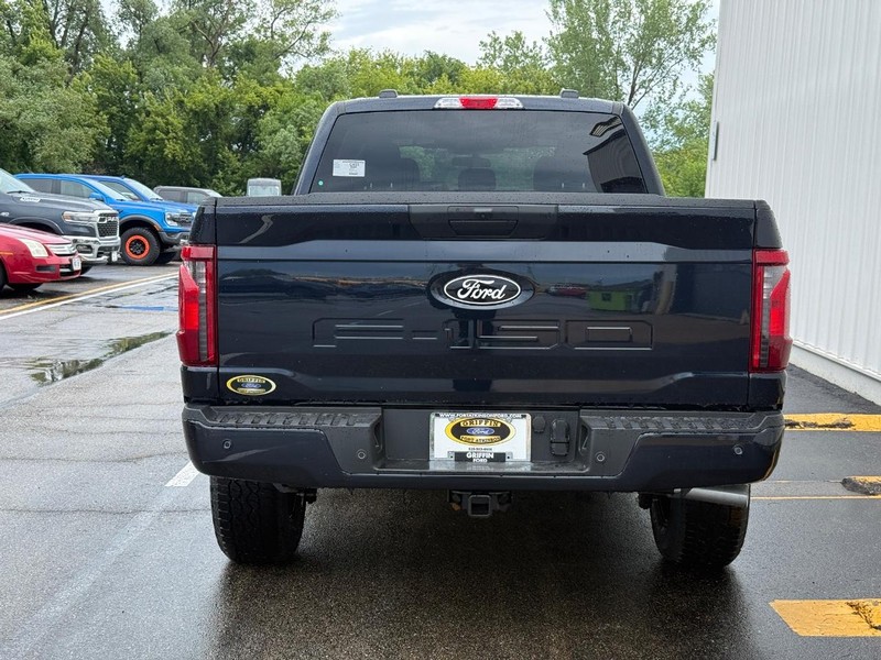 Ford F-150 Vehicle Full-screen Gallery Image 4