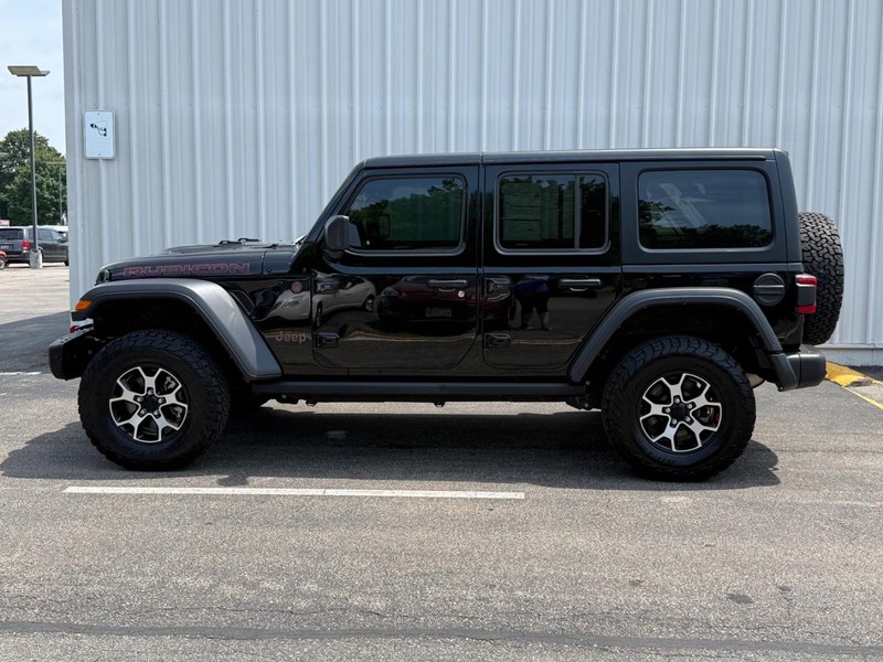 Jeep Wrangler Vehicle Full-screen Gallery Image 2