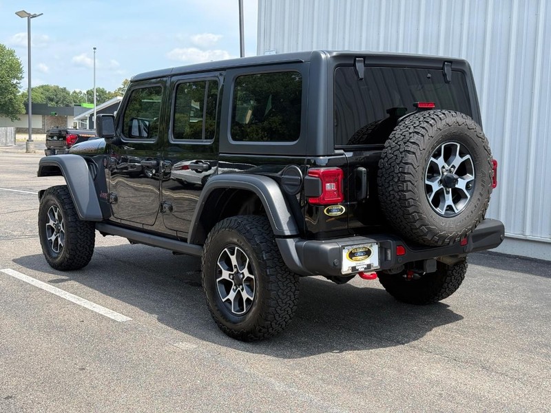 Jeep Wrangler Vehicle Full-screen Gallery Image 3
