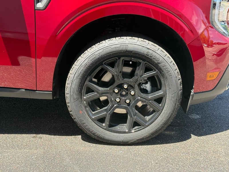 Ford Maverick Vehicle Full-screen Gallery Image 7