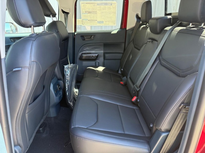 Ford Maverick Vehicle Full-screen Gallery Image 9