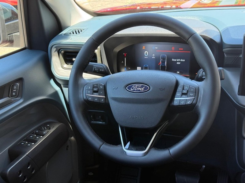 Ford Maverick Vehicle Full-screen Gallery Image 13