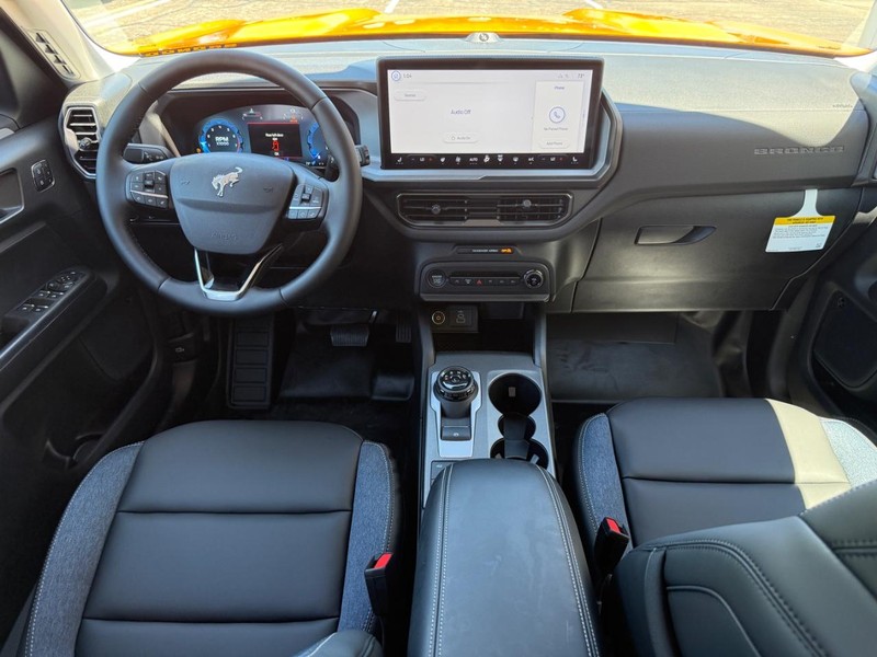 Ford Bronco Sport Vehicle Full-screen Gallery Image 10