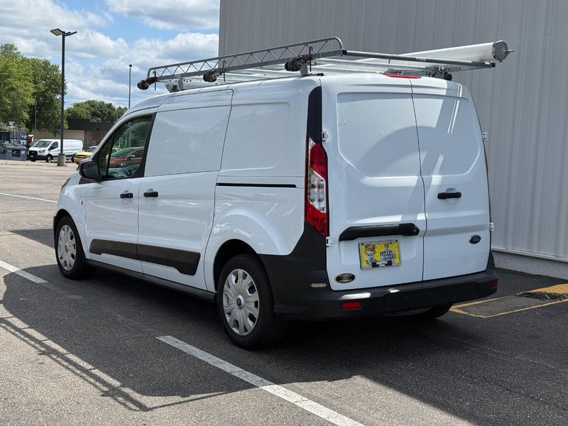 Ford Transit Connect Van Vehicle Full-screen Gallery Image 3