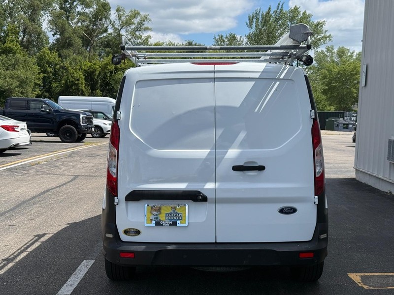 Ford Transit Connect Van Vehicle Full-screen Gallery Image 4