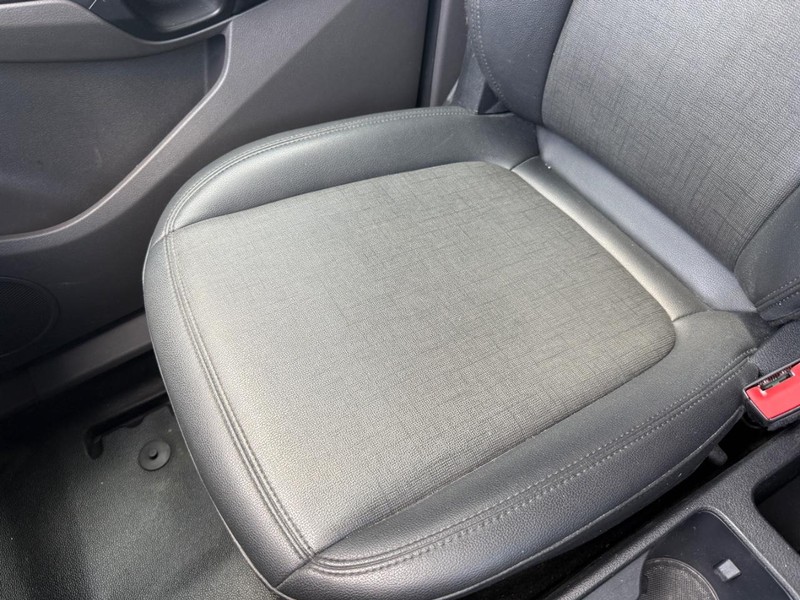 Ford Transit Connect Van Vehicle Full-screen Gallery Image 18