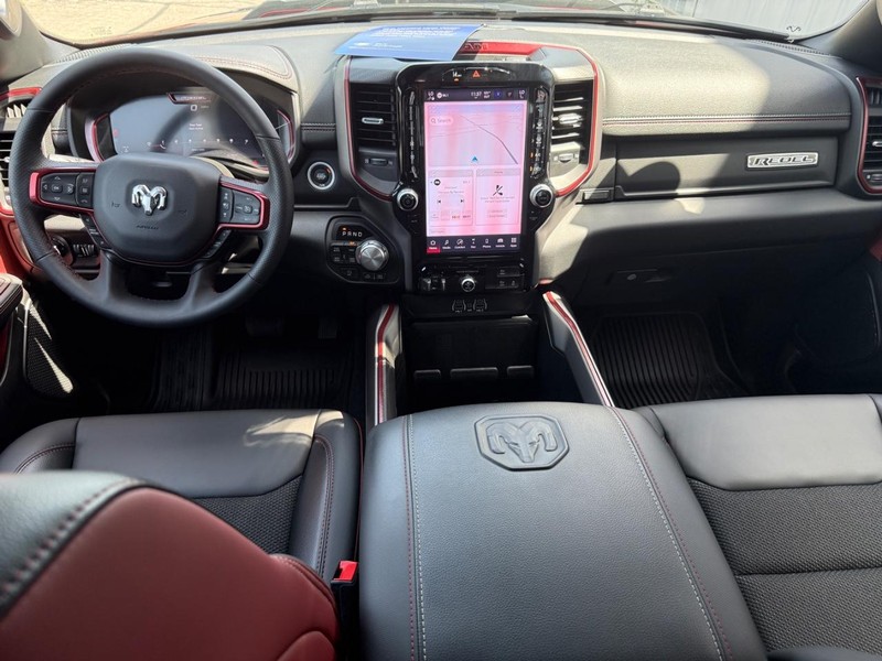 Ram 1500 Vehicle Full-screen Gallery Image 10