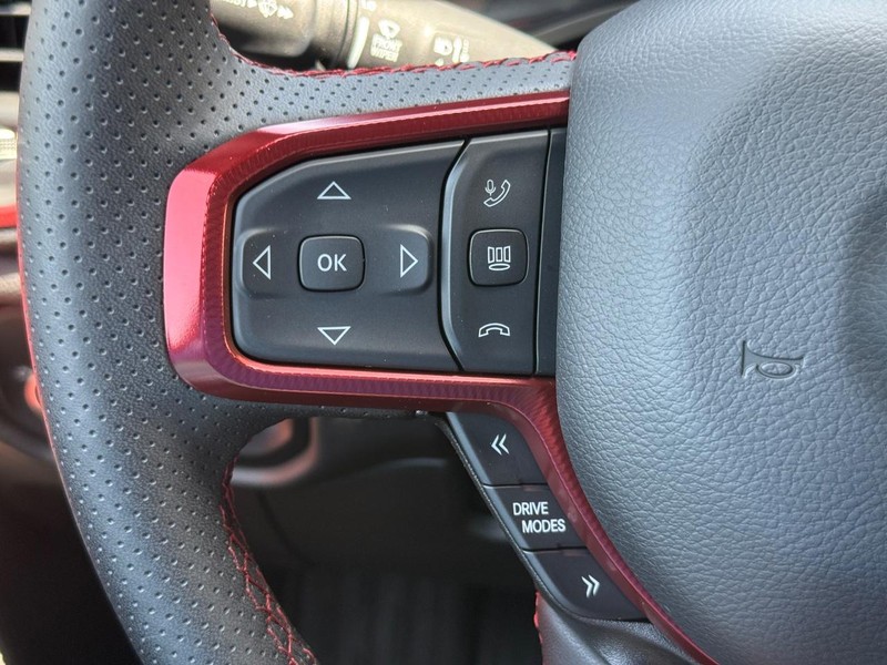 Ram 1500 Vehicle Full-screen Gallery Image 15