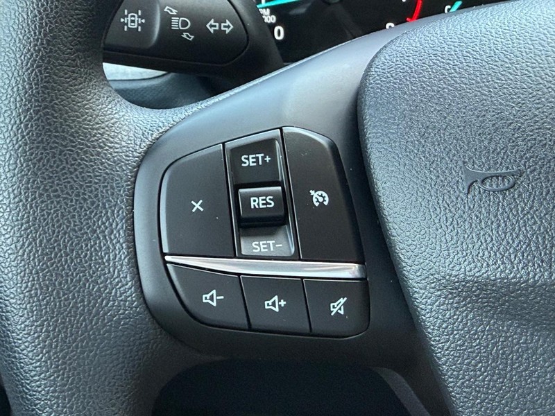 Ford Maverick Vehicle Full-screen Gallery Image 15
