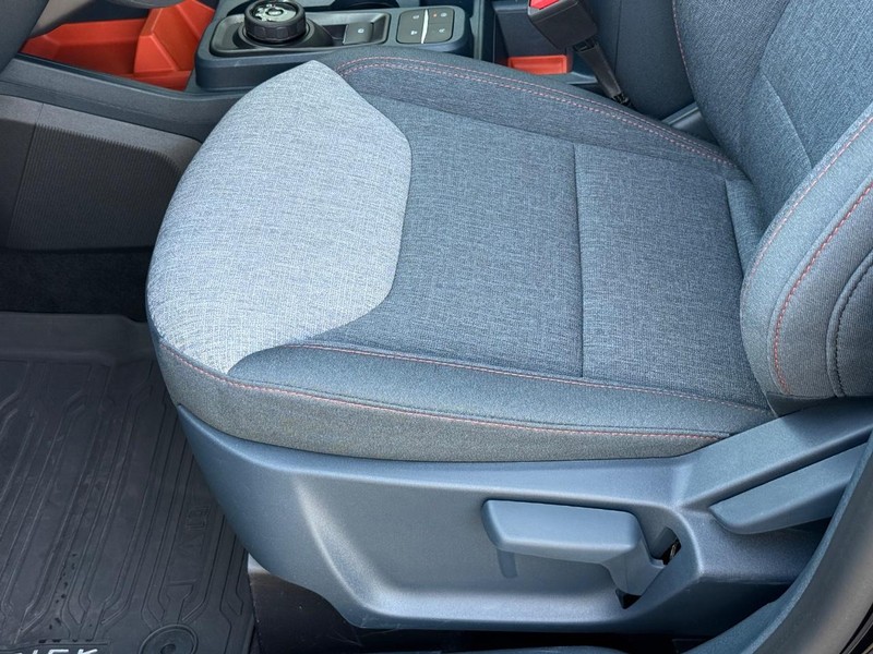Ford Maverick Vehicle Full-screen Gallery Image 21