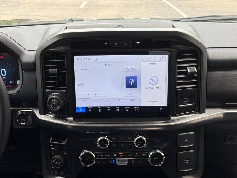 Ford F-150 Vehicle Full-screen Gallery Image 11