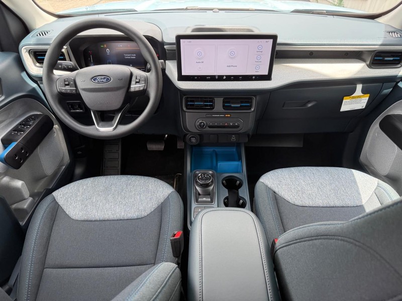 Ford Maverick Vehicle Full-screen Gallery Image 10