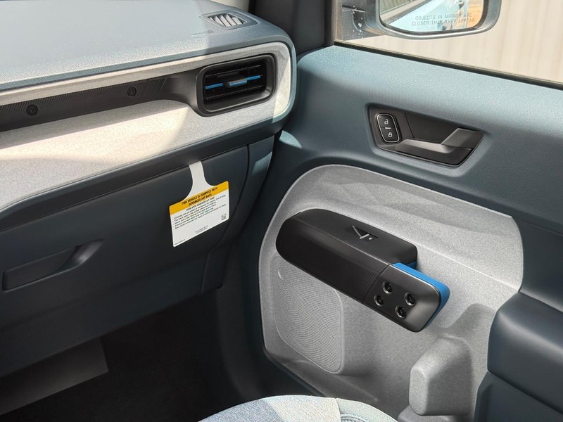 Ford Maverick Vehicle Full-screen Gallery Image 14