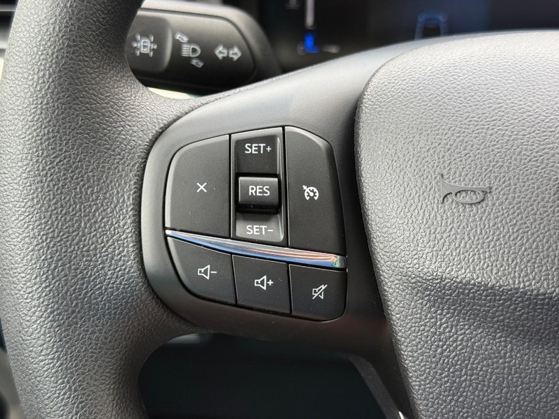 Ford Maverick Vehicle Full-screen Gallery Image 15