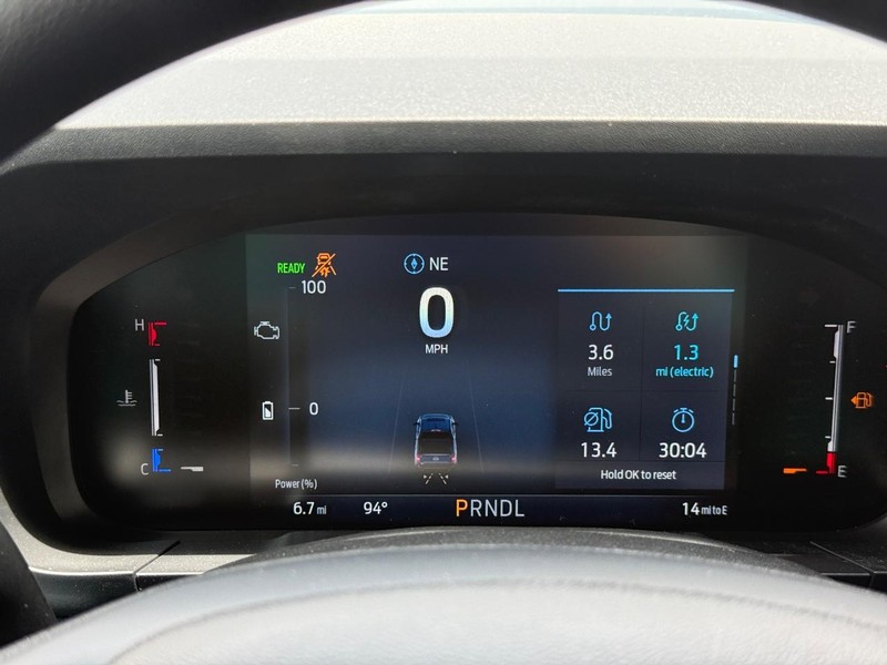 Ford Maverick Vehicle Full-screen Gallery Image 17