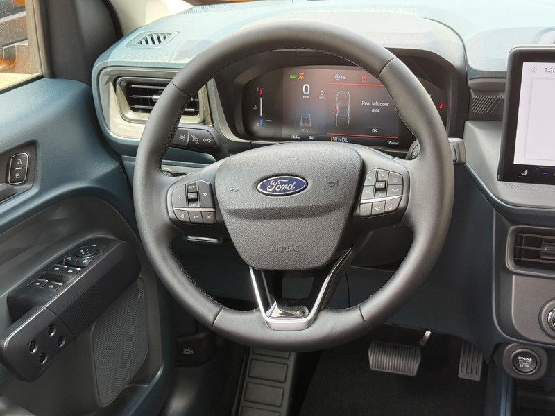 Ford Maverick Vehicle Full-screen Gallery Image 13