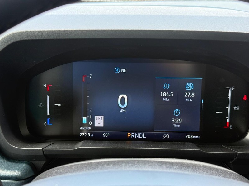 Ford Maverick Vehicle Full-screen Gallery Image 17