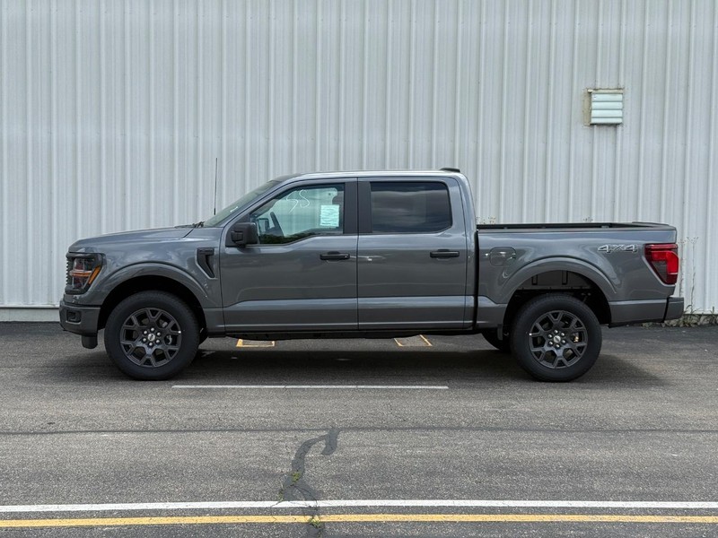 Ford F-150 Vehicle Full-screen Gallery Image 2