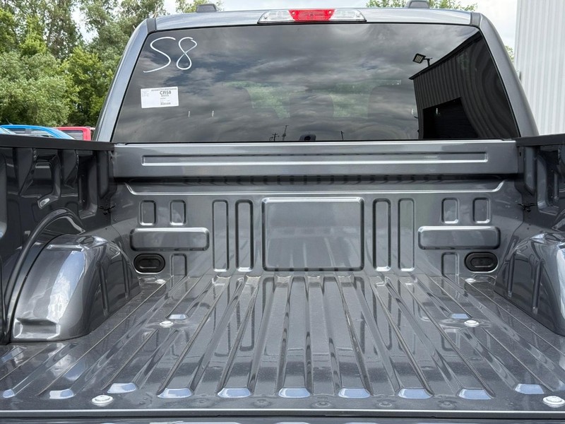 Ford F-150 Vehicle Full-screen Gallery Image 5